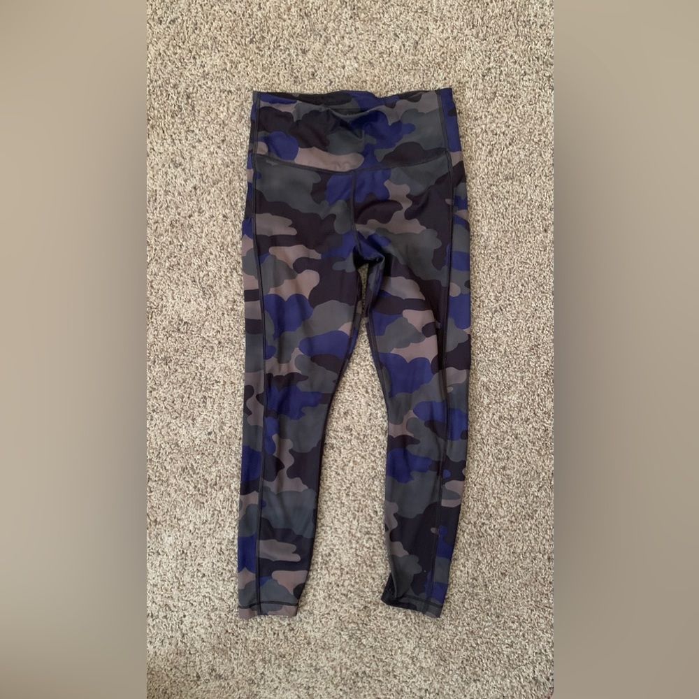Athleta Ultimate Stash Printed 7/8 Leggings